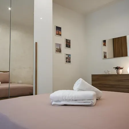 L'albero Di Giada Проживання в сім'ї *