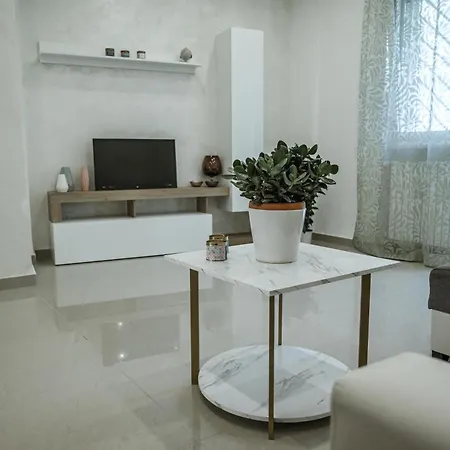 Проживання в сім'ї L'albero Di Giada Барі