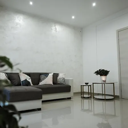 L'albero Di Giada Bari