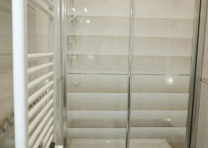 L'albero Di Giada Bari